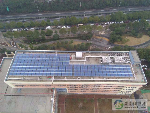 長沙縣天達中學4#食堂及學生宿舍屋頂太陽能熱水系統工程