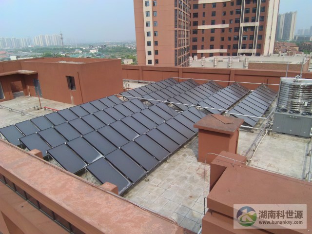 東瀾灣社區醫療用房太陽能熱水系統工程