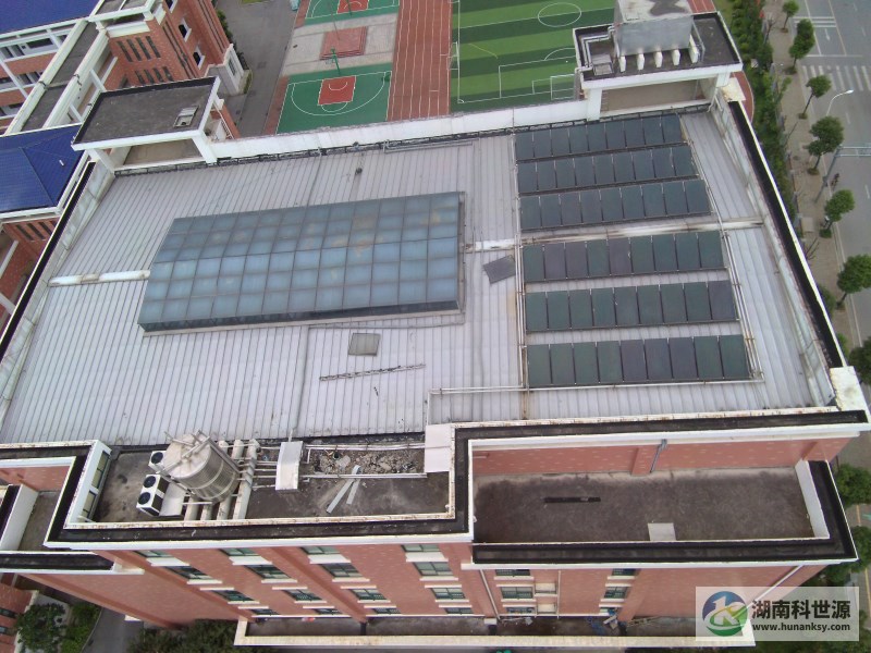 長沙市芙蓉區東風小學太陽能熱水系統工程