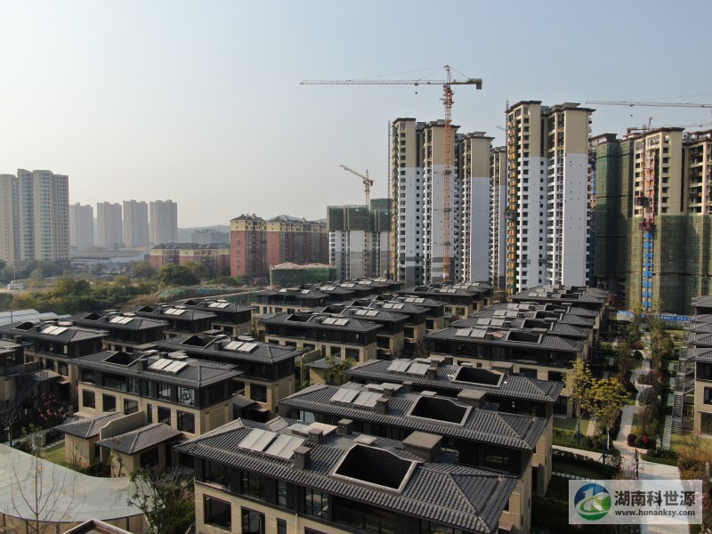 藍光·雍錦半島項目別墅部分太陽能熱水工程