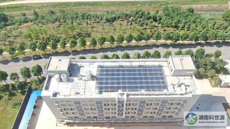 方盛博大制藥銅官園區(qū)項目食堂、宿舍屋頂太陽能熱水系統(tǒng)工程