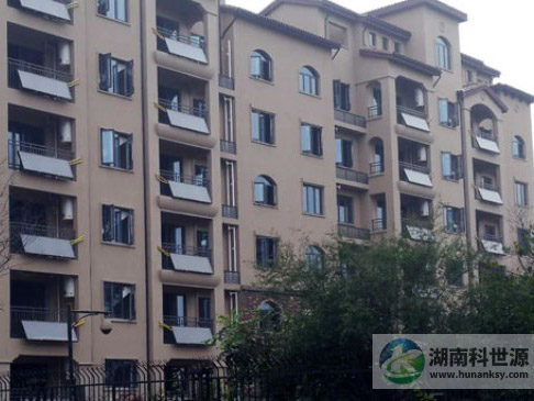 開福區(qū)沙河城項目陽臺壁掛式太陽能熱水器工程