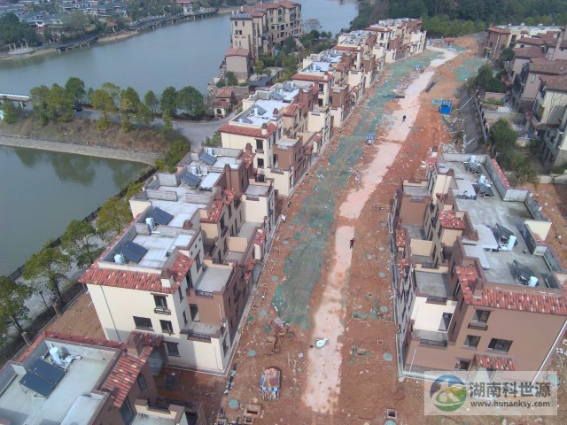 別墅太陽(yáng)能熱水系統(tǒng)