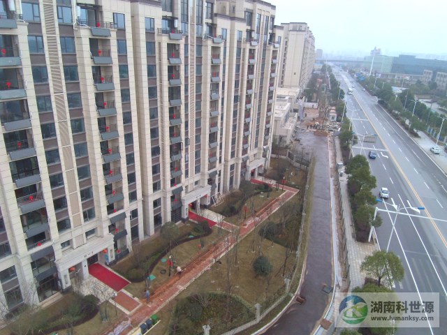 陽臺壁掛太陽能熱水系統