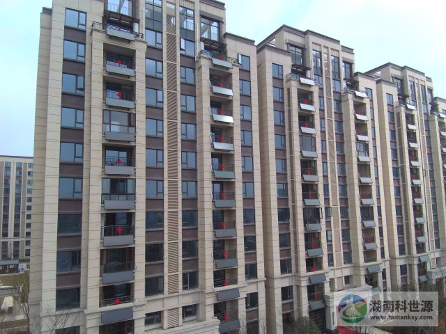 陽臺壁掛太陽能熱水系統