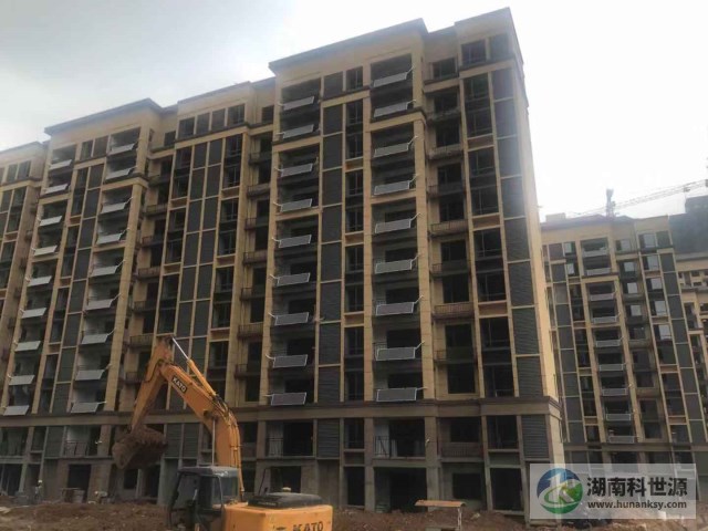 陽(yáng)臺(tái)壁掛太陽(yáng)能熱水器