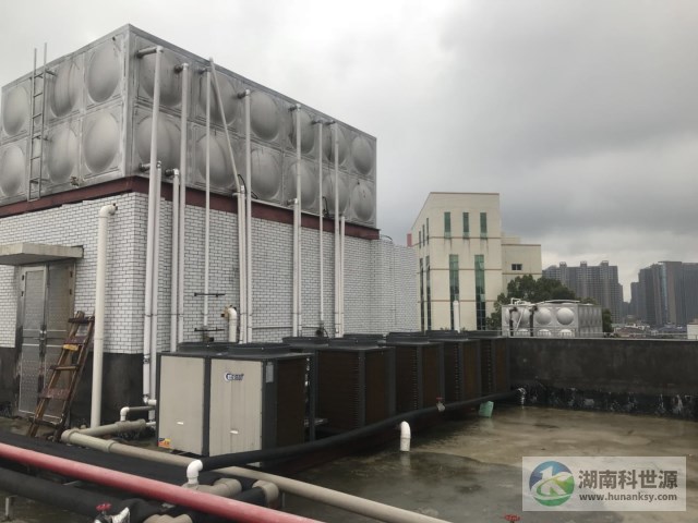 學校空氣能熱水系統