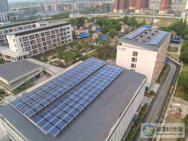 屋面太陽能熱水系統