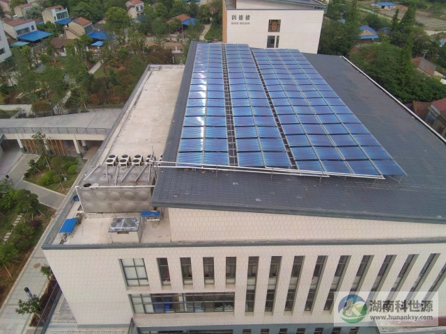 太陽能+空氣能熱水系統