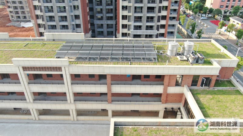 太陽能空氣能熱水系統工程