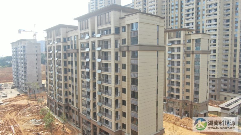 陽臺壁掛太陽能熱水器