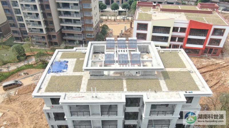 一體落水式太陽能熱水器